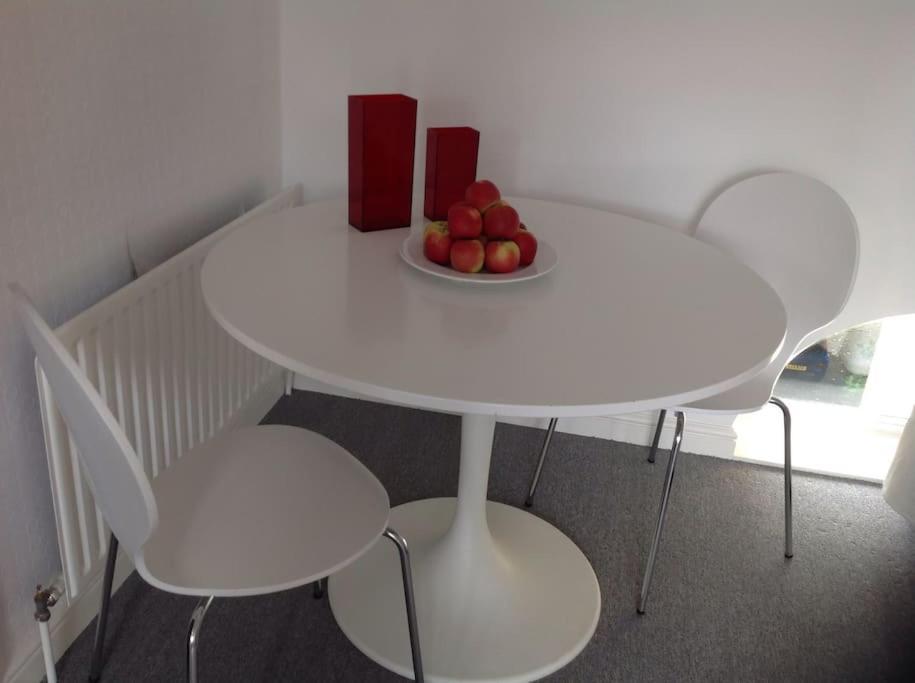 Zone 1! 2 Bed Duplex Apartment! Apartment *